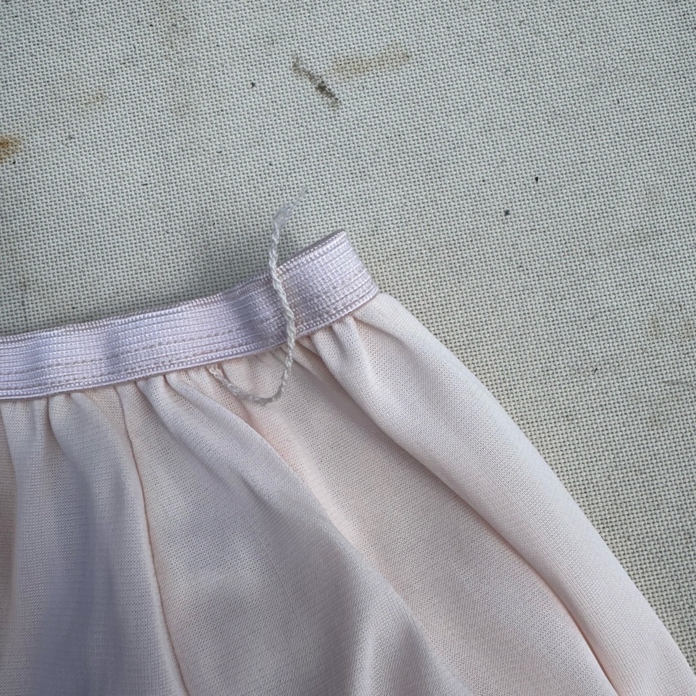 Vintage Avian Half Slip - Picture 12 of 14